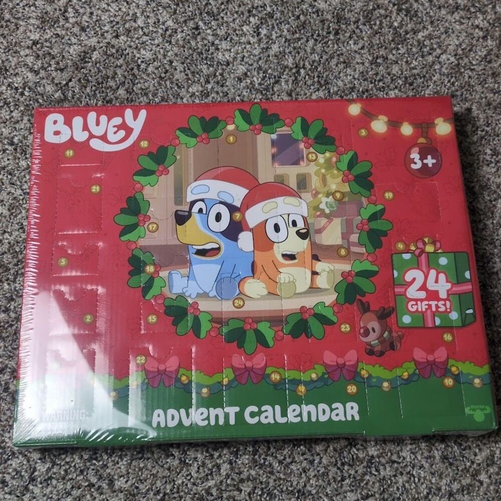 Bluey Mini Figures Christmas Advent Calendar, 24-Day Christmas Paper Accessories